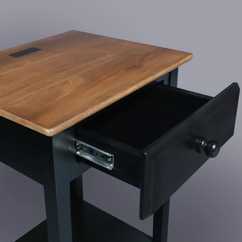 Nachttisch aus Massivholz mit 1 Schublade und USB-Anschlüssen
